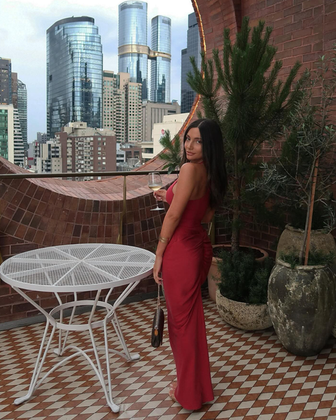 Benni Jade Dress in Scarlet
